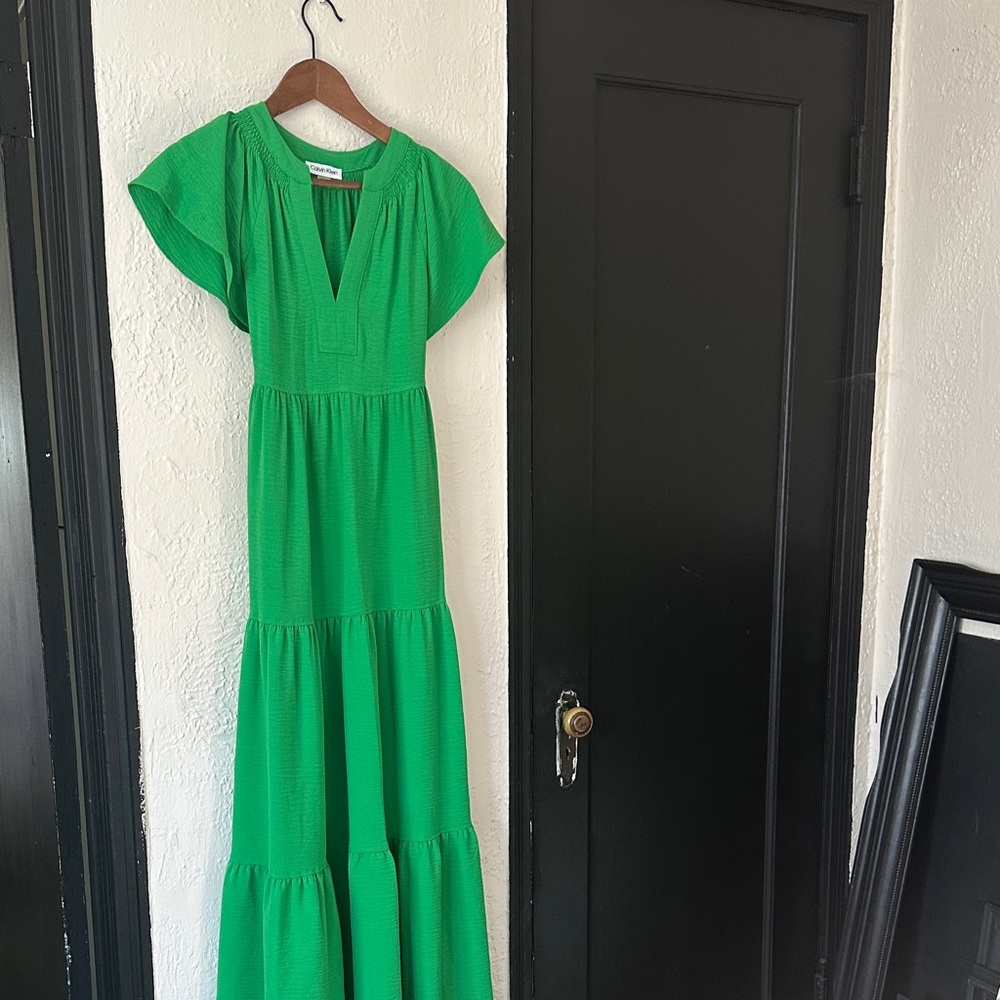 Like New  Calvin Klein Vibrant Green Maxi Dress